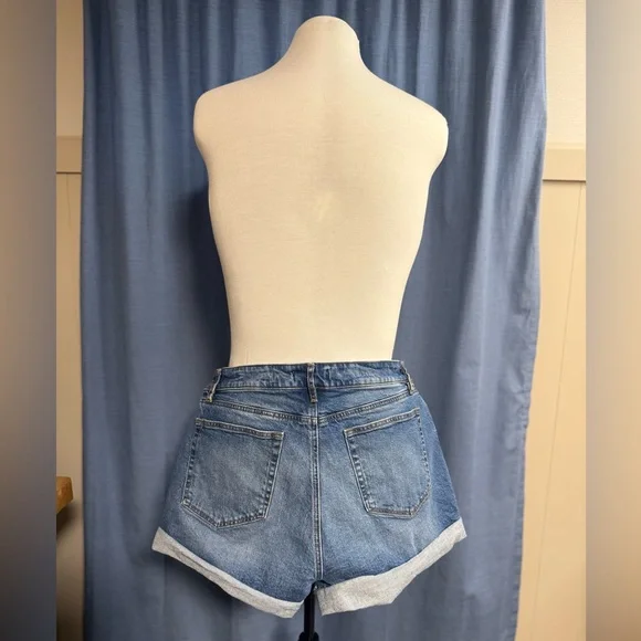 LOFT Cuffed Denim Shorts - Picture 3 of 3